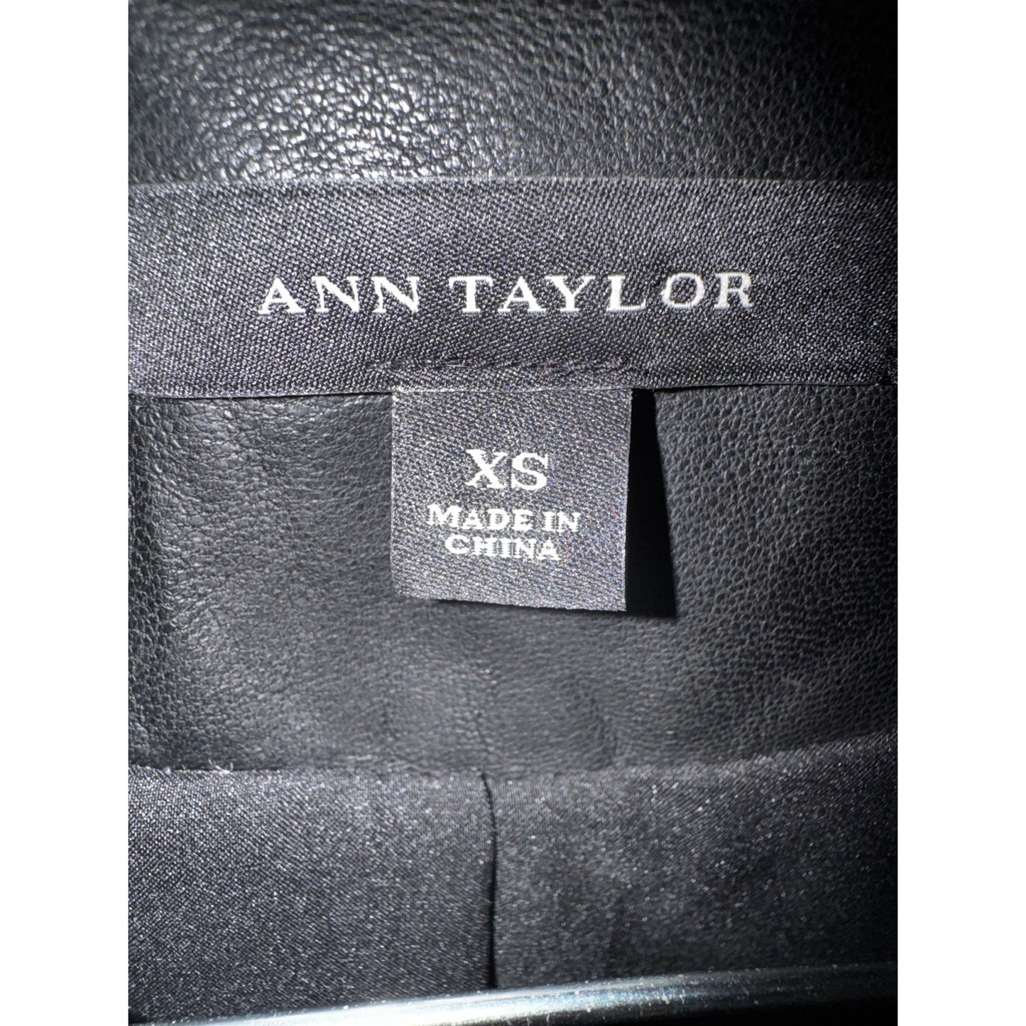 Ann Taylor Size XS Quilted Stitch Leather Jacket