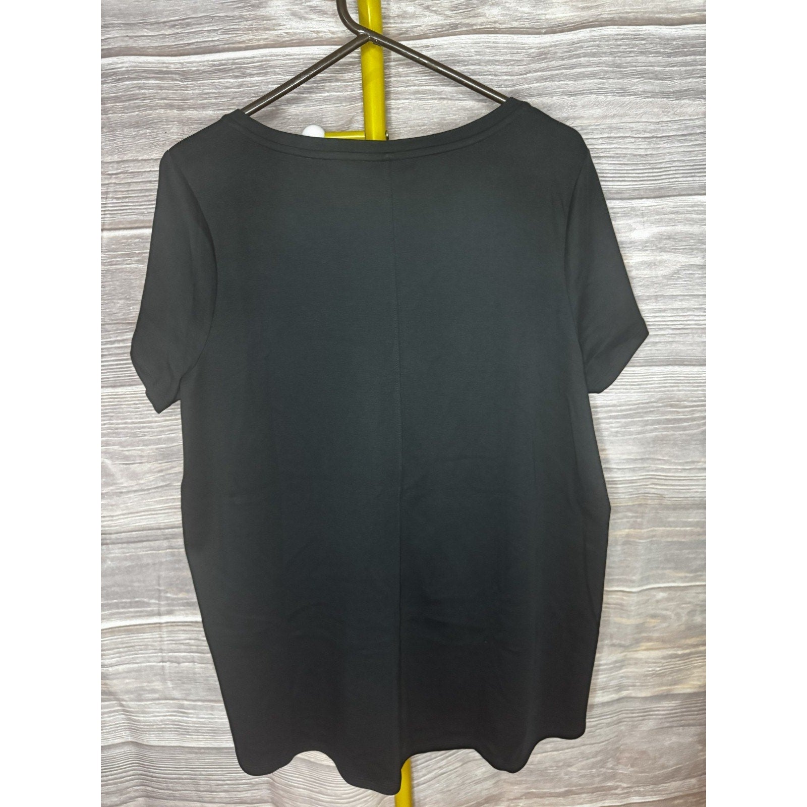Isaac Mizrahi Live Essentials Size XL Black V Neck Tunic Shirt