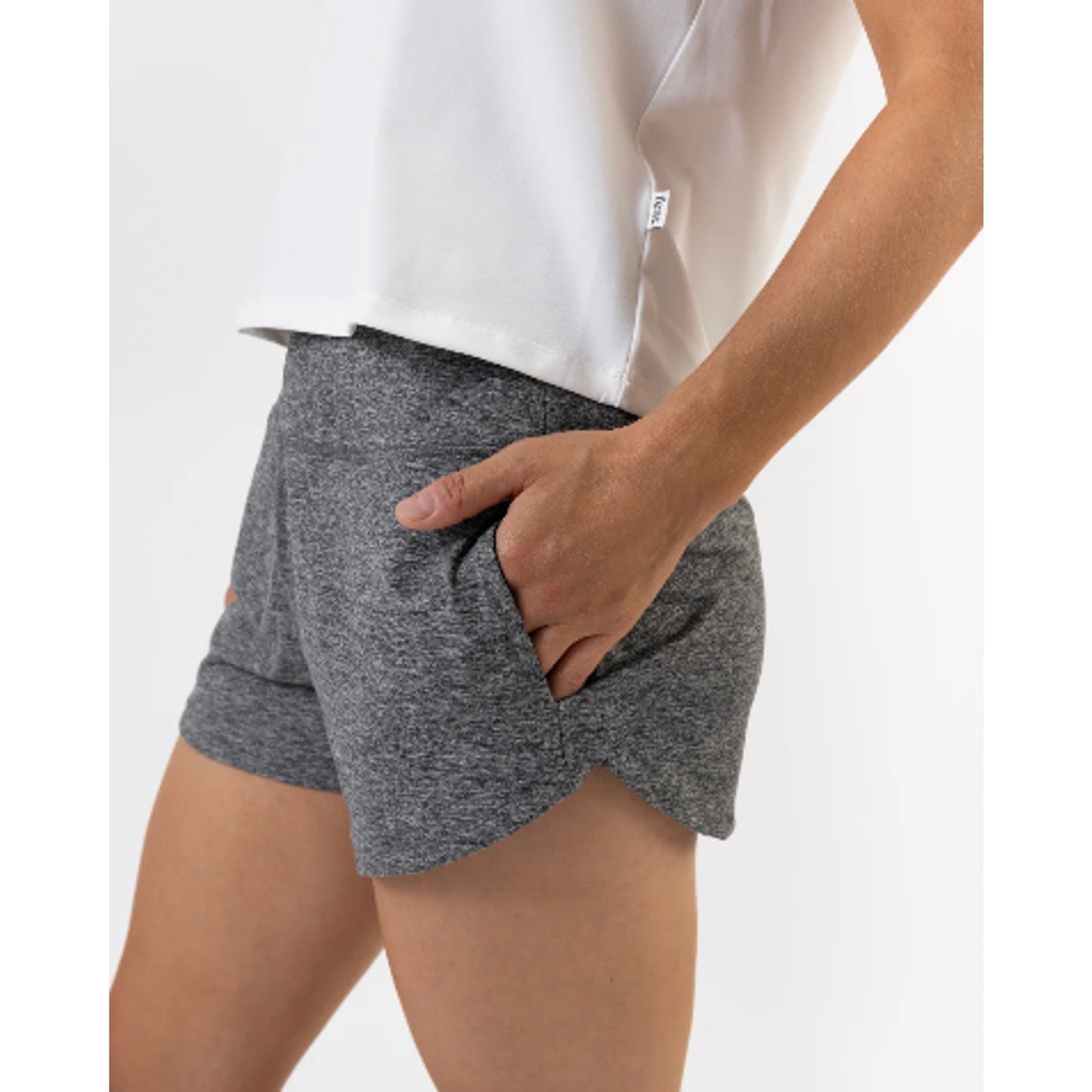 Feat Women's Size M FlowTech Roam Shorts