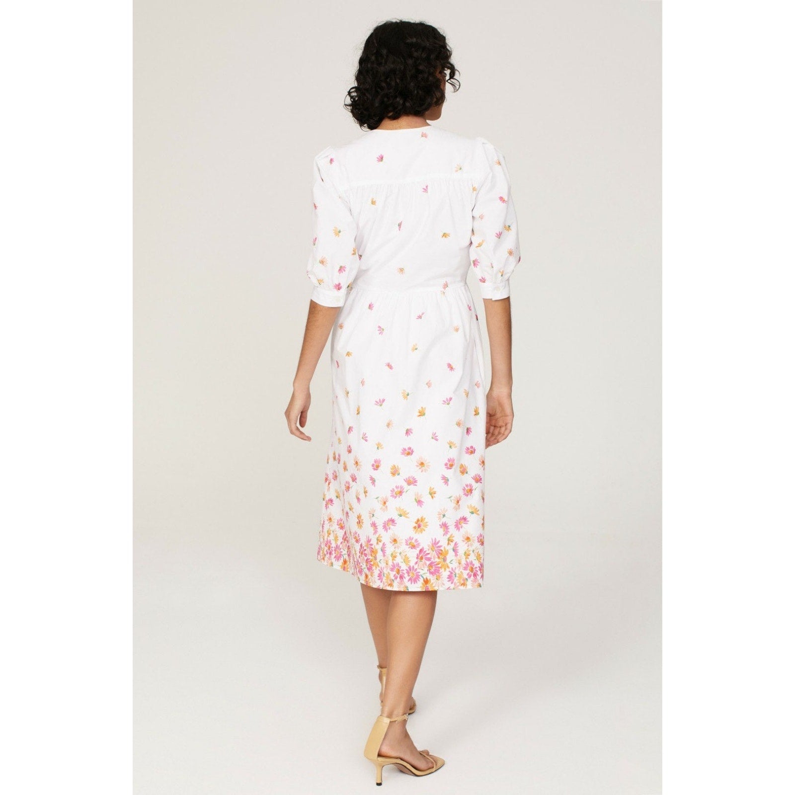 ARIAS New York White Floral Gathered Midi Dress Size 6
