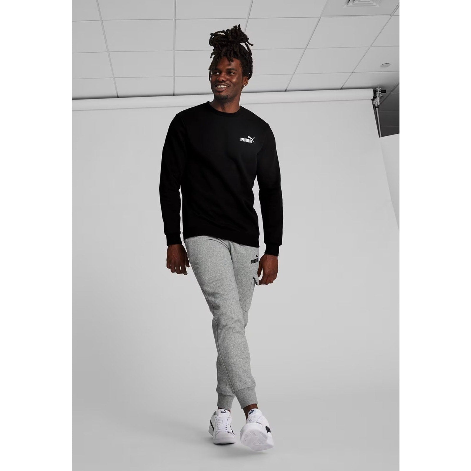 PUMA Essentials Men's Size XS Black Sweatshirt