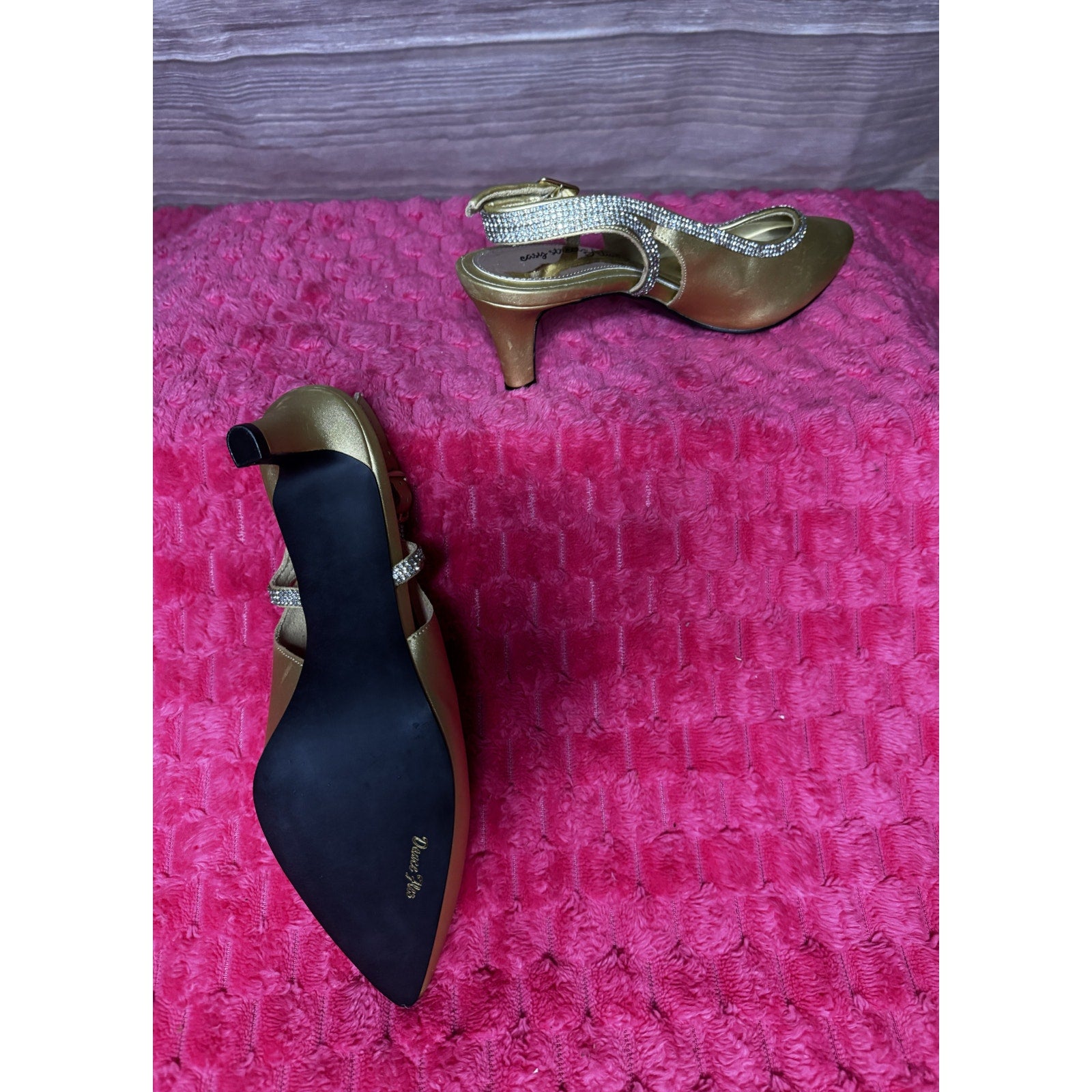 Easy Street Alive 5 Gold Size 7.5W Jeweled Slingback Pump Ballroom Dance Heels