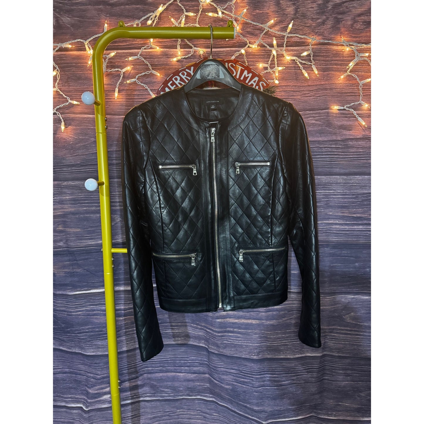 Ann Taylor Size XS Quilted Stitch Leather Jacket