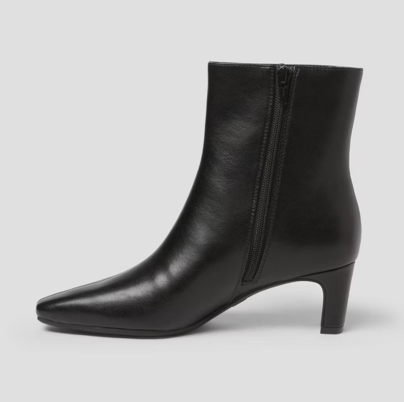 A New Day Size 5.5 Black Tigris Boots w/ Memory Foam