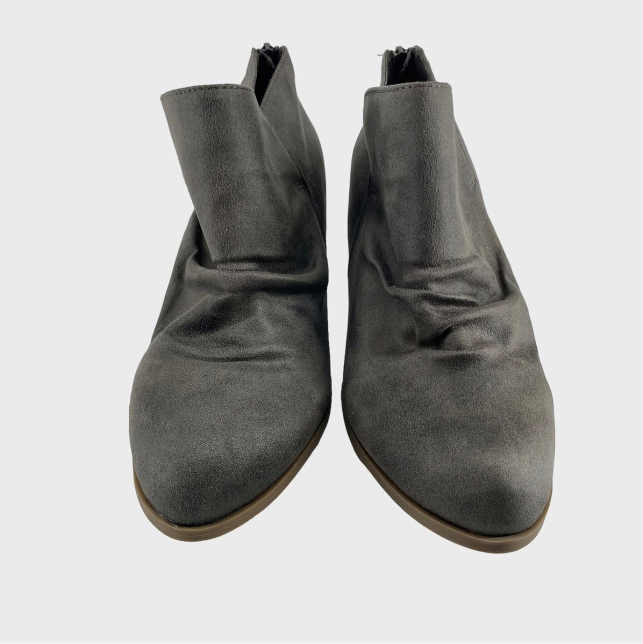 Report Women's Size 7.5W (Wide) Grey Clarice Suede Bootie