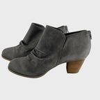 Report Women's Size 7.5W (Wide) Grey Clarice Suede Bootie