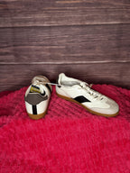 Universal Thread Women's Size 11 Spencer Fashion Sneakers w/ Memory Foam