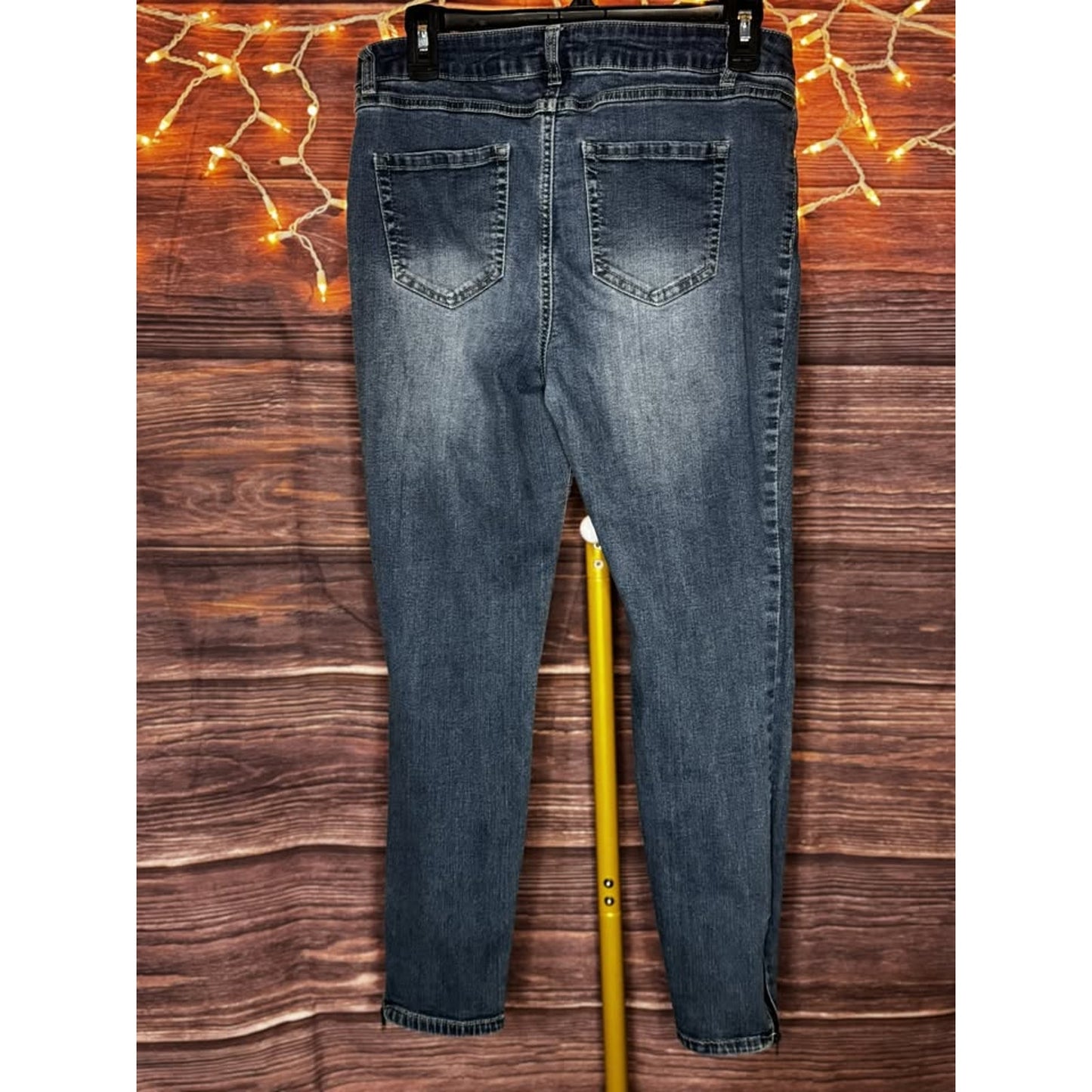 Women's D.Jeans Size 12 (25" inseam) Relax Fit w/ Ankle Hem Zippers